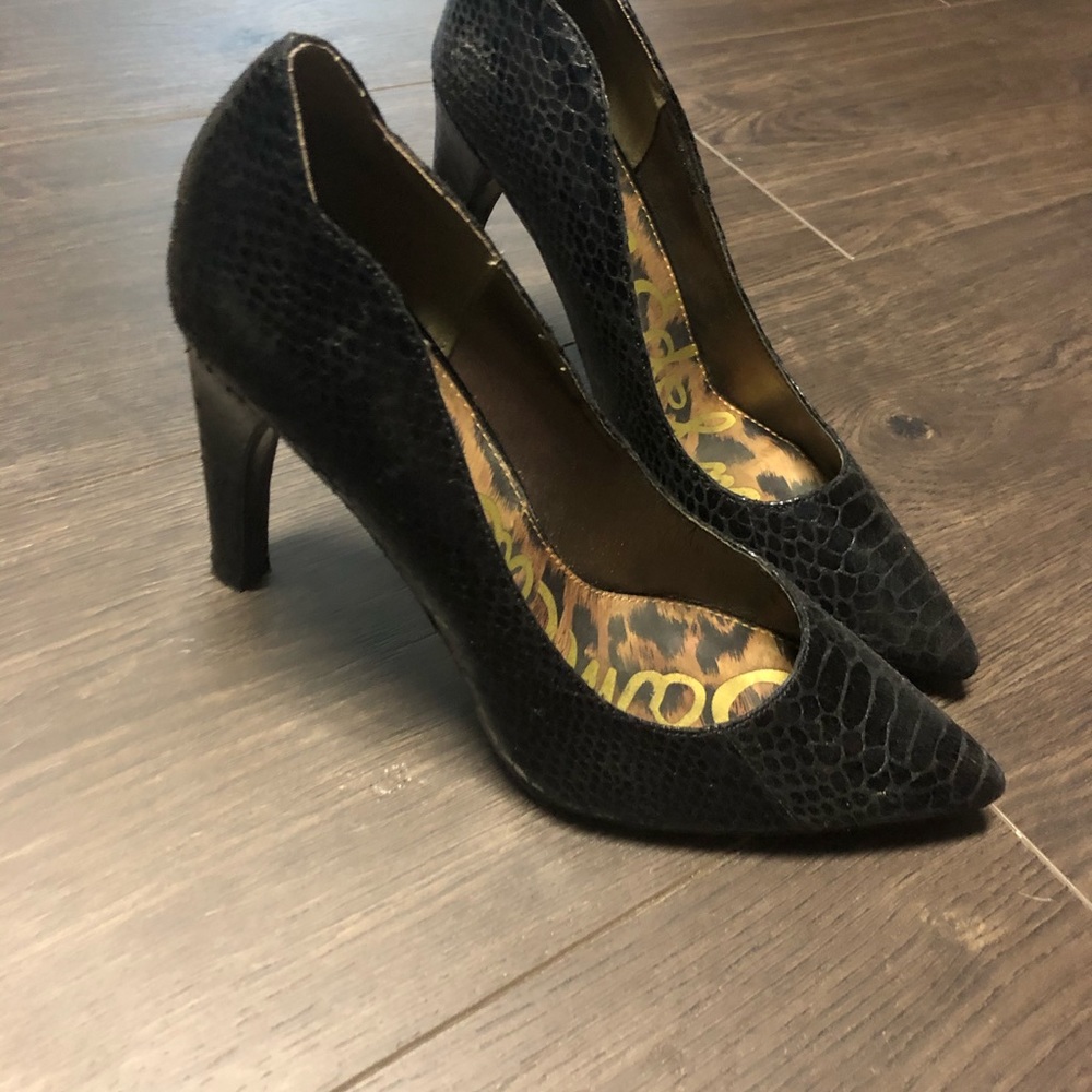 Sam edelman black snakeskin pump
